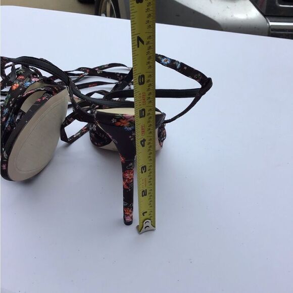 Jessica Simpson Black Jexilla Floral Strappy Wrap Sandal Size 11 (43) - Picture 7 of 10